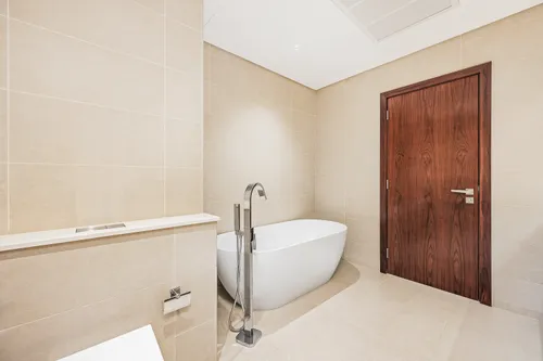 3 Bedrooms Apartment in Marina Gate 2