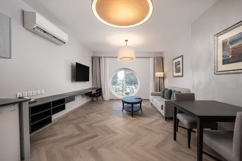 1 Bedroom Apartment in Marriott Harbour Hotel and Suites