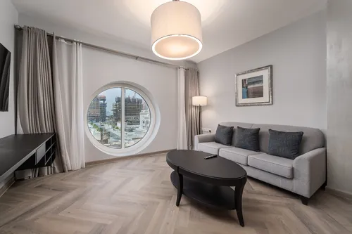 1 Bedroom Apartment in Marriott Harbour Hotel and Suites