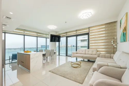 3 Bedrooms Apartment in Beach Vista