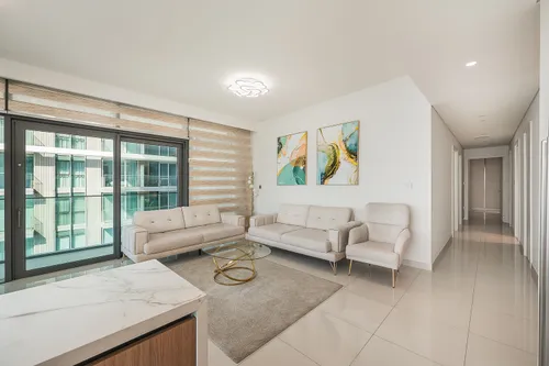 3 Bedrooms Apartment in Beach Vista