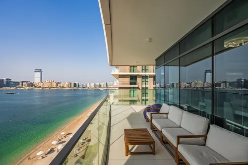 3 Bedrooms Apartment in Beach Vista