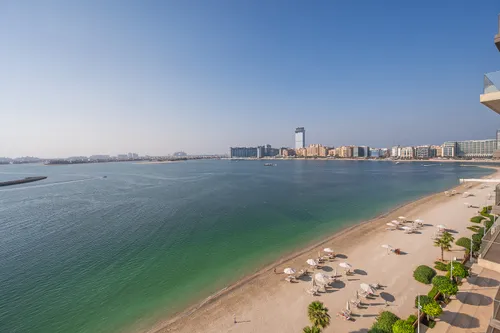 3 Bedrooms Apartment in Beach Vista