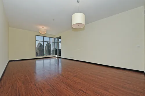 2 Bedrooms Apartment in Green Lakes Towers