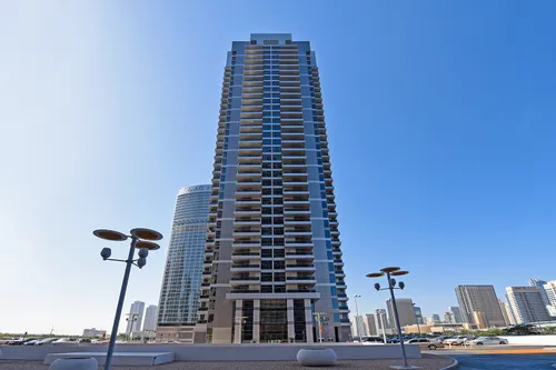2 Bedrooms Apartment in Green Lakes Towers