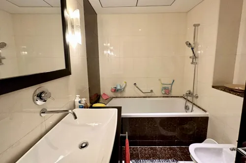 2 Bedrooms Apartment in Green Lakes Towers