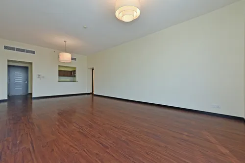 2 Bedrooms Apartment in Green Lakes Towers