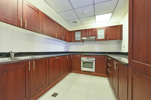 2 Bedrooms Apartment in Green Lakes Towers