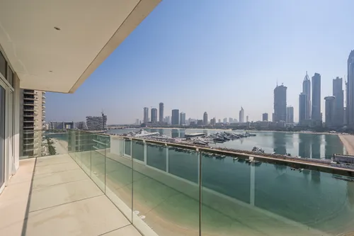 3 Bedrooms Apartment in Sunrise Bay