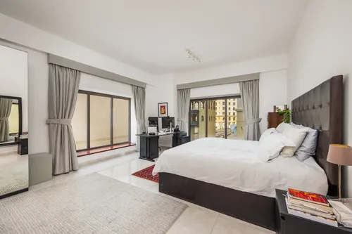 3 Bedrooms Apartment in Shams 1