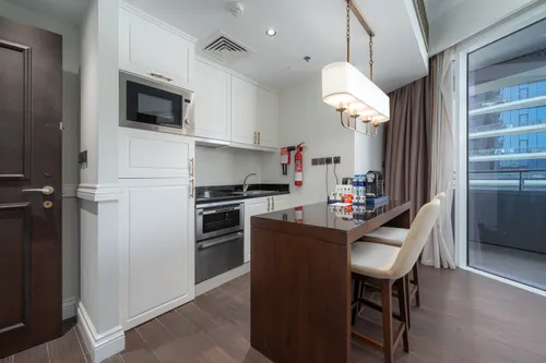 1 Bedroom Hotel Apartment in Dukes The Palm