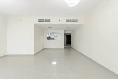 2 Bedrooms Apartment in Lake Point Tower