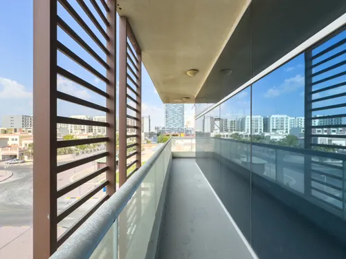 2 Bedrooms Apartment in La Residence, Jumeirah Village Triangle