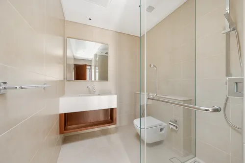 2 Bedrooms Apartment in Marina Gate 1