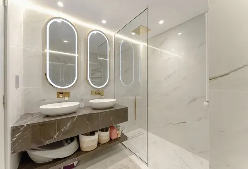 2 Bedrooms Apartment in Beach Isle Tower 1