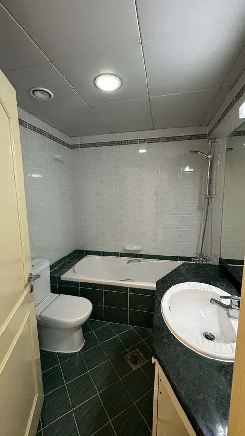 2 Bedrooms Apartment in Al Meraikhi Tower
