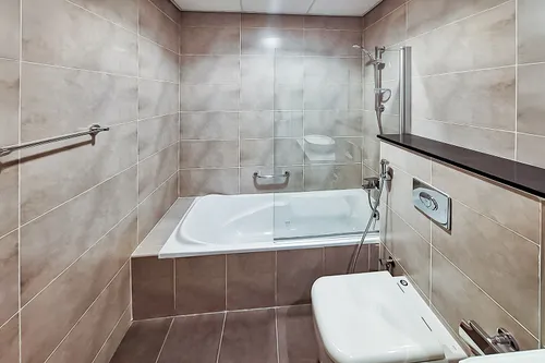 1 Bedroom Apartment in Carson A