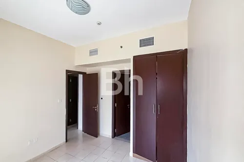 2 Bedrooms Apartment in Autumn