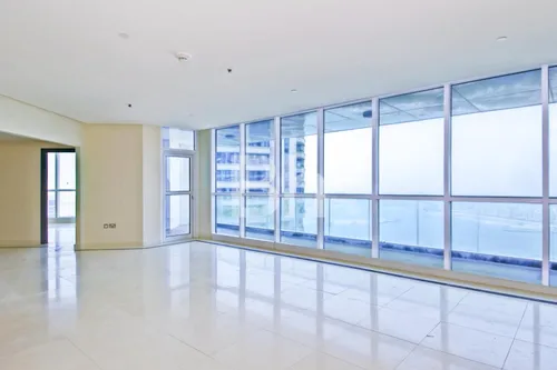 Unfurnished | High Floor | Skyline Views