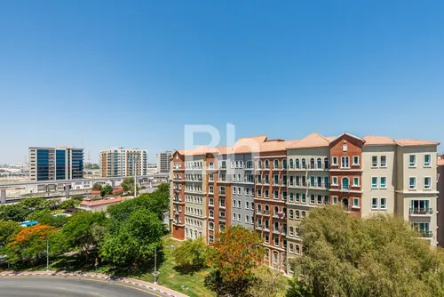 2 Bedrooms Apartment in Building 108 to Building 137
