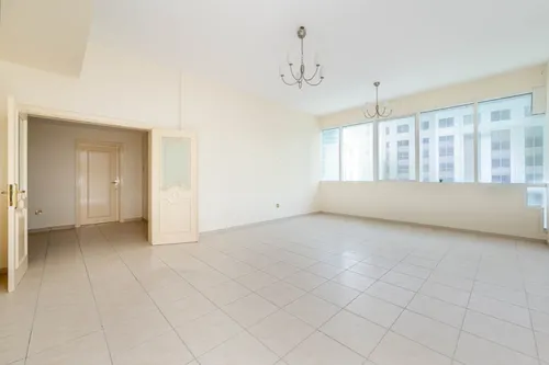 3 Bedrooms Apartment in New Zubaidi Building