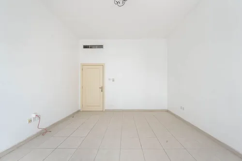 3 Bedrooms Apartment in New Zubaidi Building
