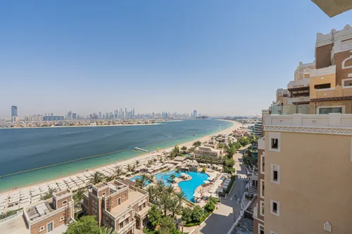 3 Bedrooms Apartment in Balqis Residences