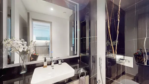 2 Bedrooms Apartment in Me Do Re Tower