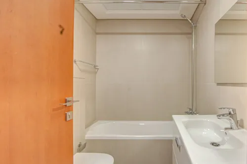 1 Bedroom Apartment in Blue Reef Building