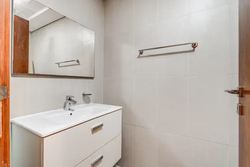 1 Bedroom Apartment in Blue Reef Building