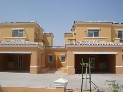 2 Bedrooms Villa in Palmera 2