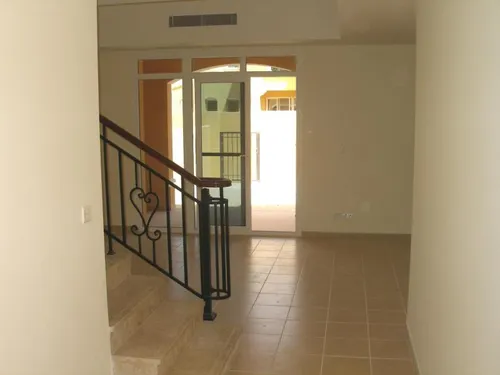 2 Bedrooms Villa in Palmera 2