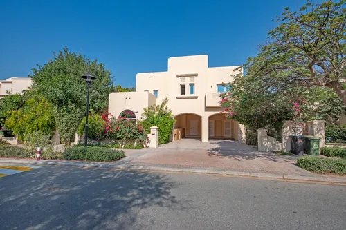 5 Bedrooms Villa in Al Mahra