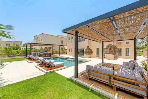 4 Bedrooms Villa in Al Mahra