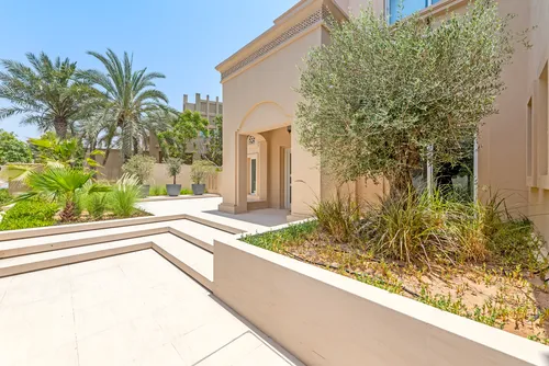 4 Bedrooms Villa in Al Mahra