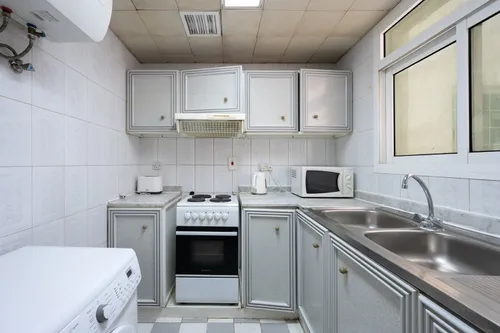 Residential Building in Al Muraqqabat