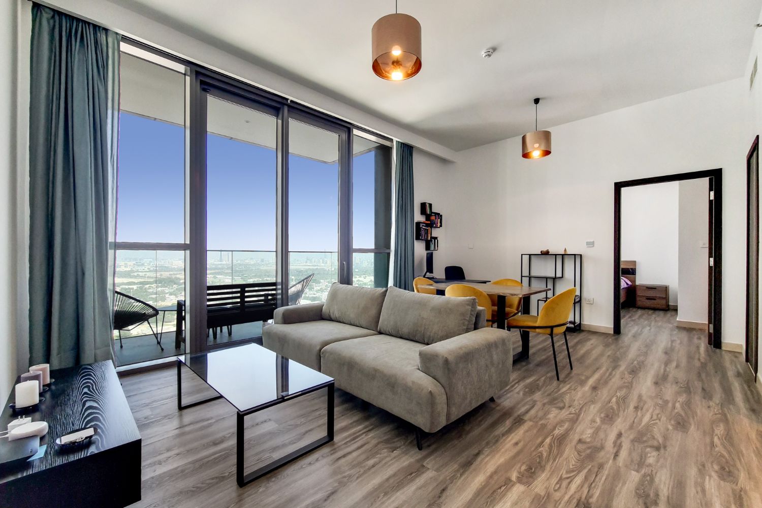 1 Bedroom Apartment in Downtown Views
