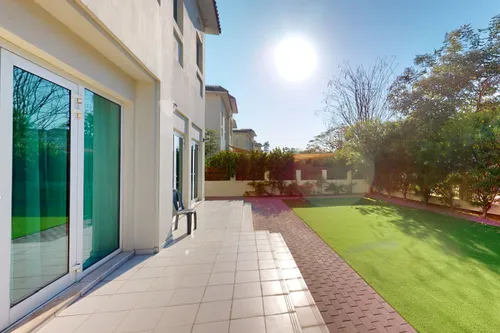 4 Bedrooms Villa in Quortaj