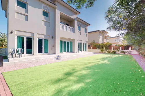 4 Bedrooms Villa in Quortaj