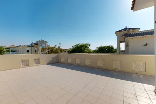 4 Bedrooms Villa in Quortaj