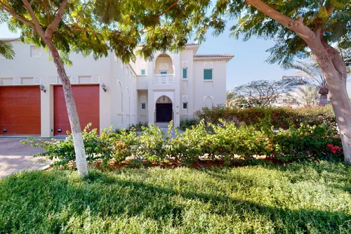 4 Bedrooms Villa in Quortaj