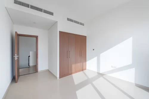 3 Bedrooms Townhouse in Arabella Townhouses 3