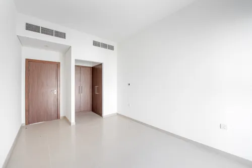 3 Bedrooms Townhouse in Arabella Townhouses 3