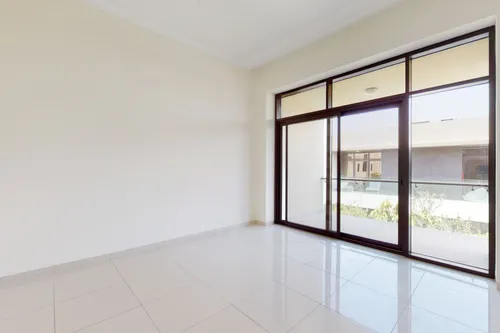 5 Bedrooms Villa in Silver Springs 2