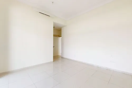 5 Bedrooms Villa in Silver Springs 2