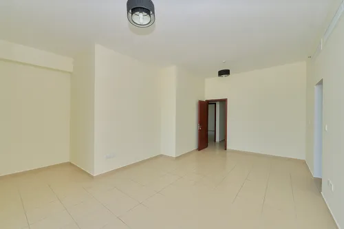 3 Bedrooms Apartment in Rimal 6