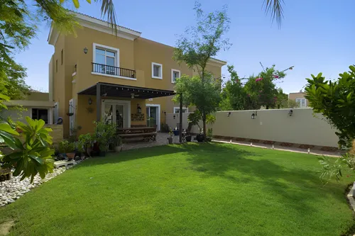 3 Bedrooms Villa in Al Reem 1