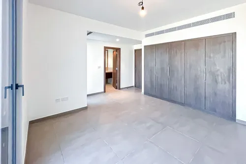 4 Bedrooms Villa in Elan