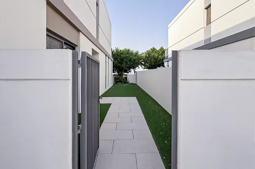 4 Bedrooms Villa in Elan