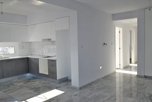 2 Bedrooms Apartment in Mackenzie